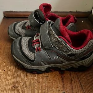 Merrill toddler shoes 7.5
